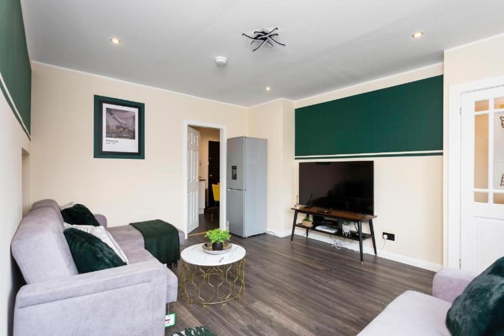 Stylish 3 Bed Edinburgh Abode-Parking And Garden Daire Dış mekan fotoğraf