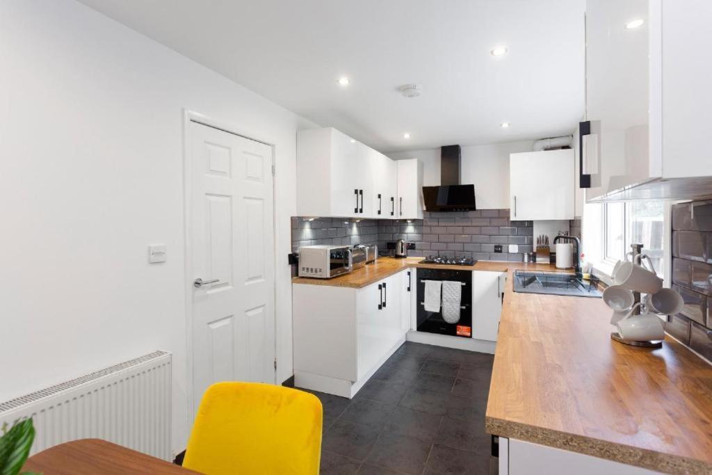 Stylish 3 Bed Edinburgh Abode-Parking And Garden Daire Dış mekan fotoğraf